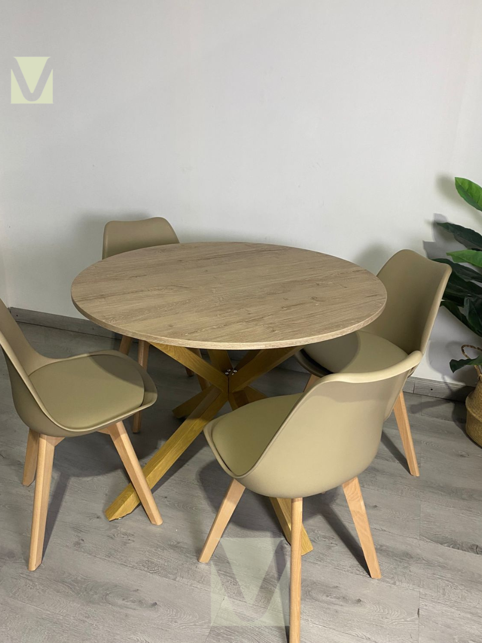 Comedor Tulip Cross Hood 4P
