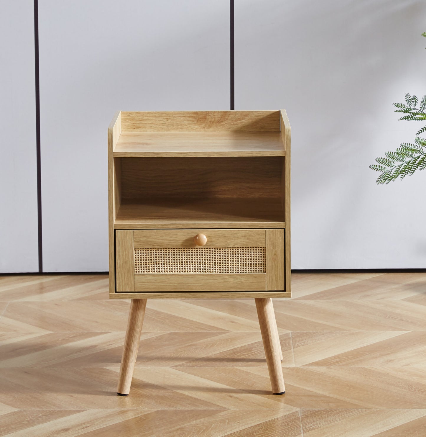 Velador Mesh rattan con cajón y espacio
