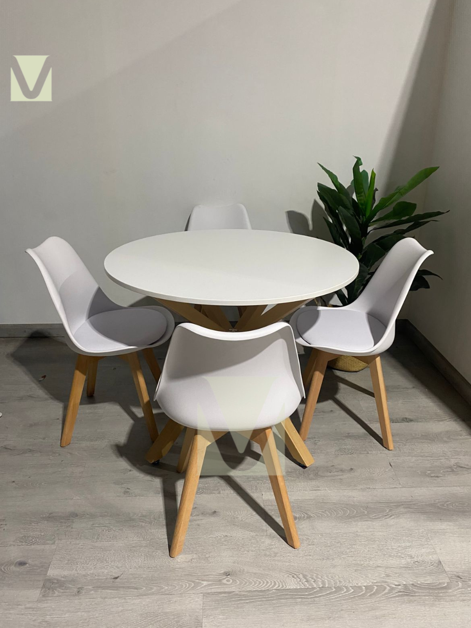 Comedor Tulip Cross Hood 4P