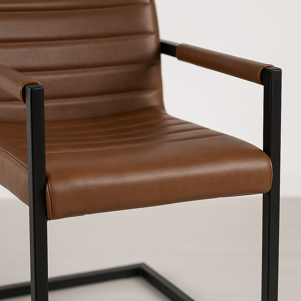 Silla Industrial de Cuero Sintético Marrón con Base Metálica