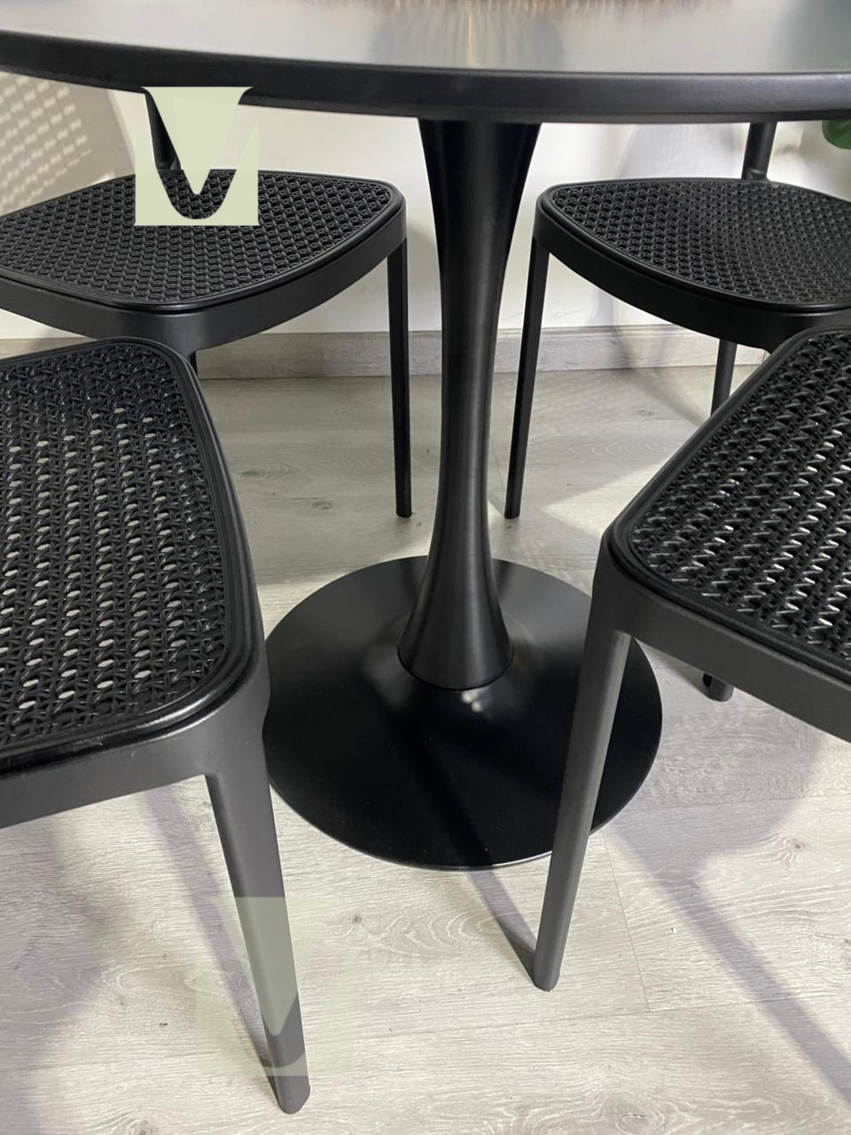 Comedor Tulip Hoffman All Black 4P