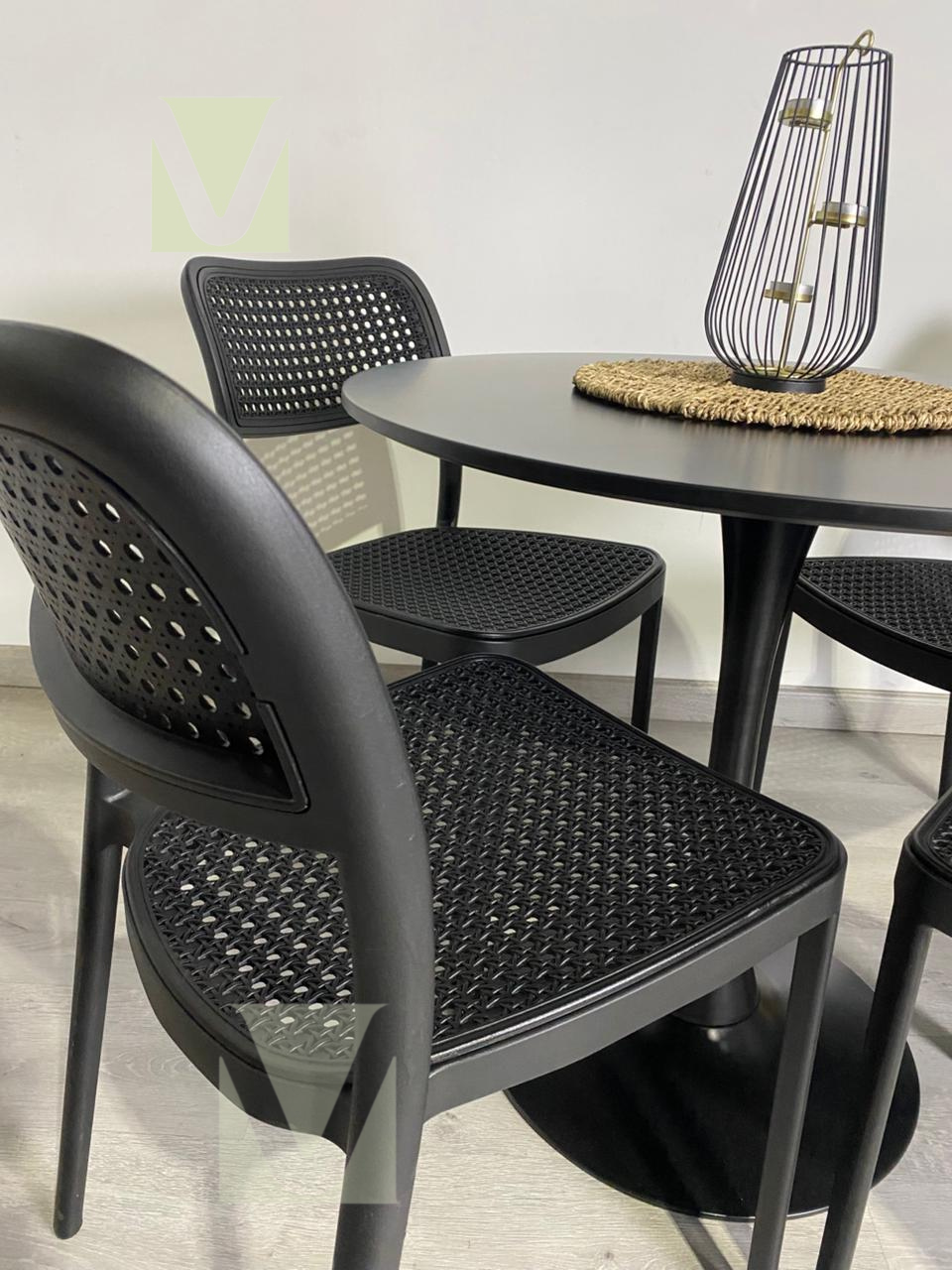 Comedor Tulip Hoffman All Black 4P
