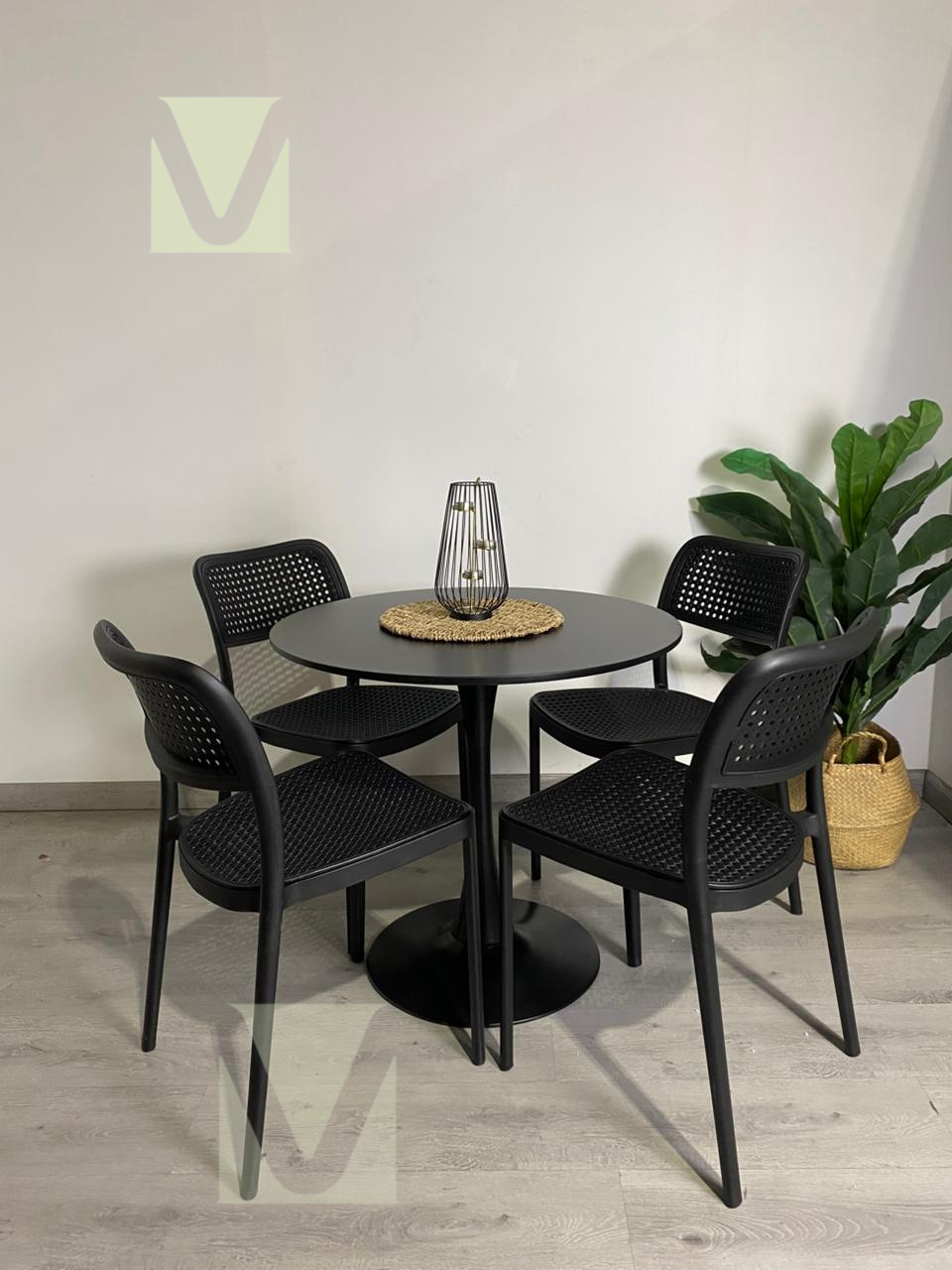 Comedor Tulip Hoffman All Black 4P