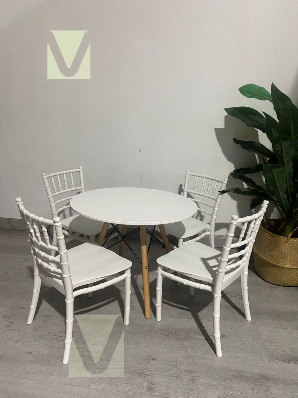 Set Mesa Kids 60cm + 4 Silla Chiavari Kids