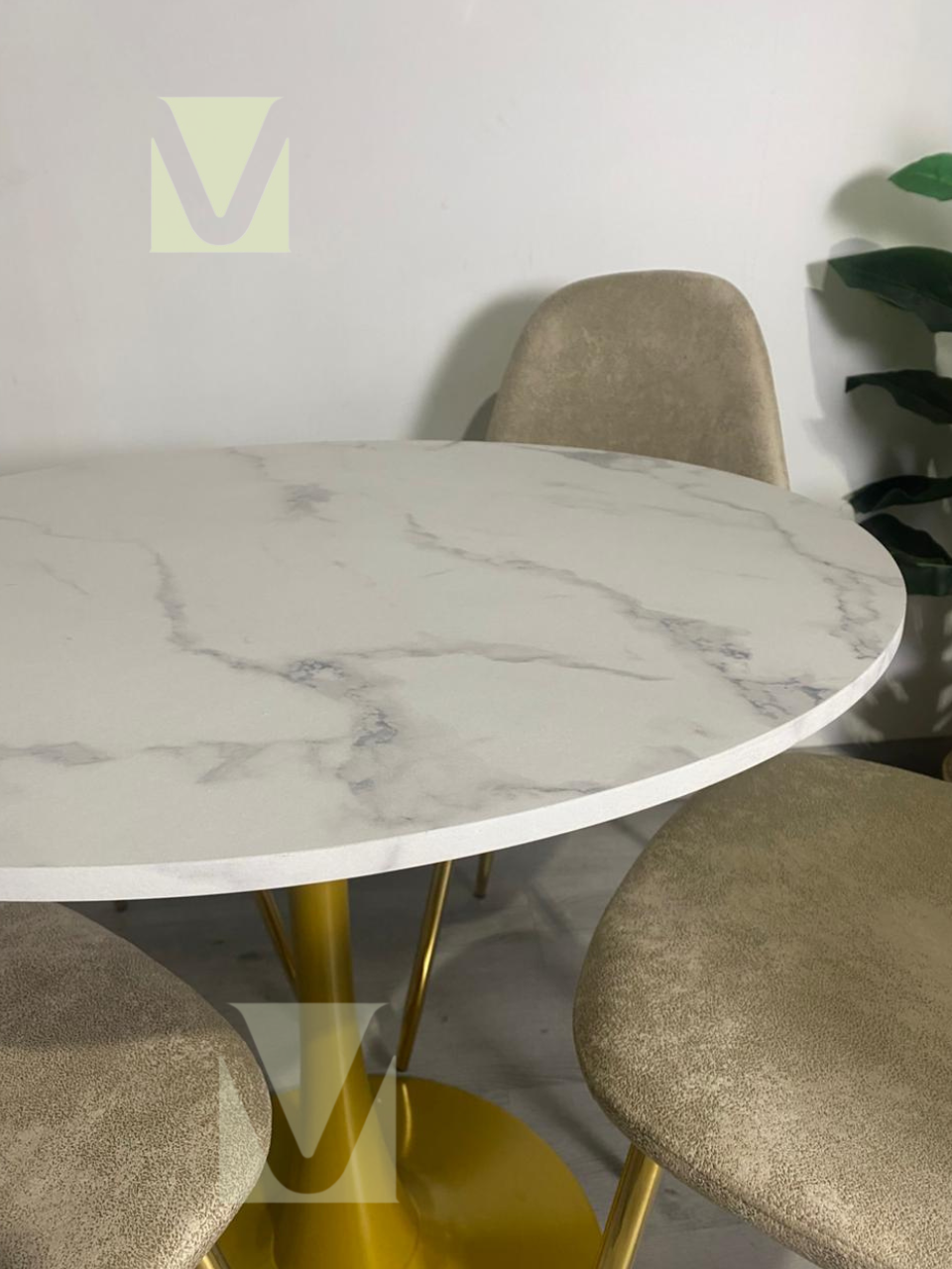 Comedor Alma tulip Vintage Gold 4P