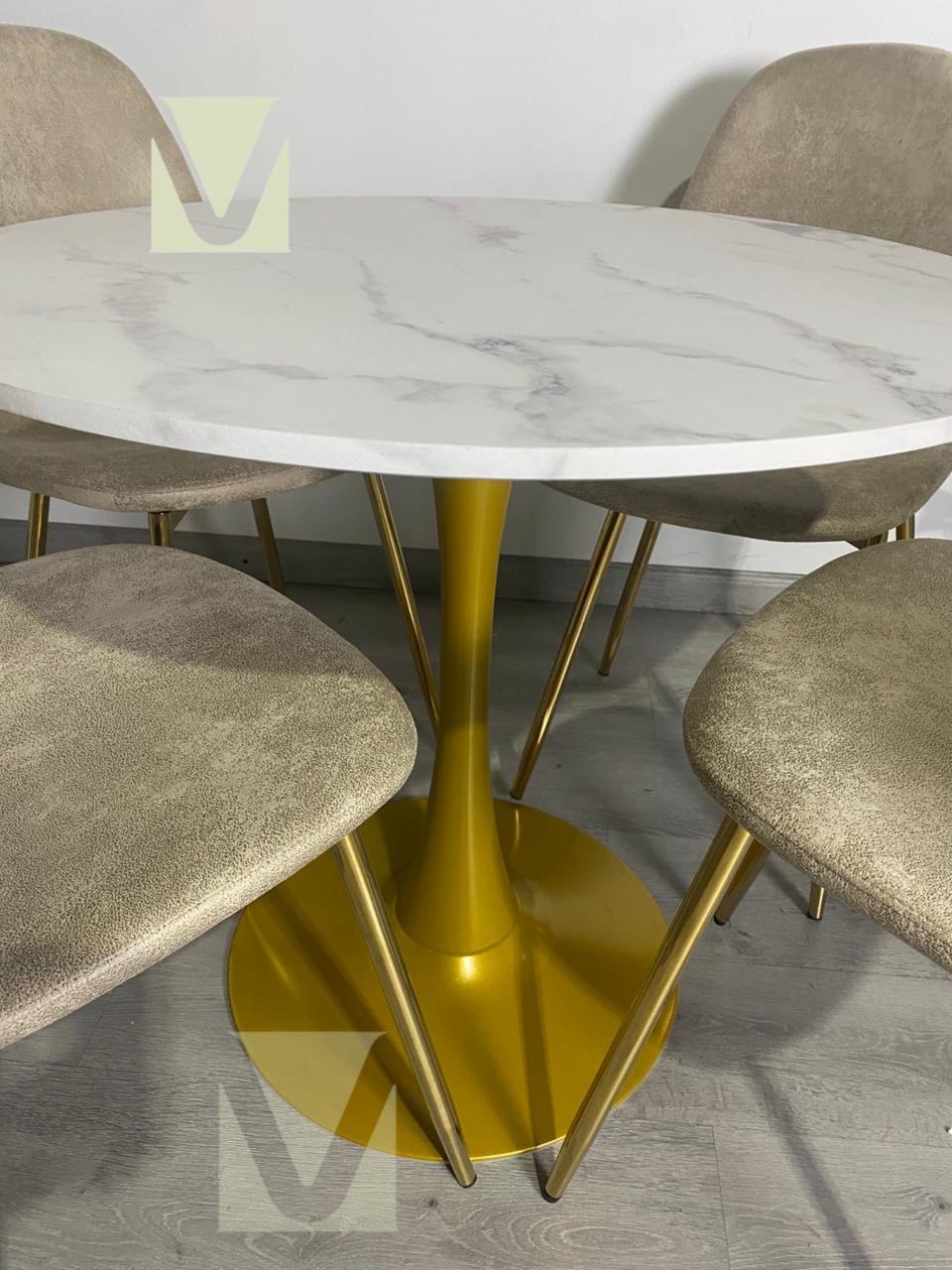Comedor Alma tulip Vintage Gold 4P