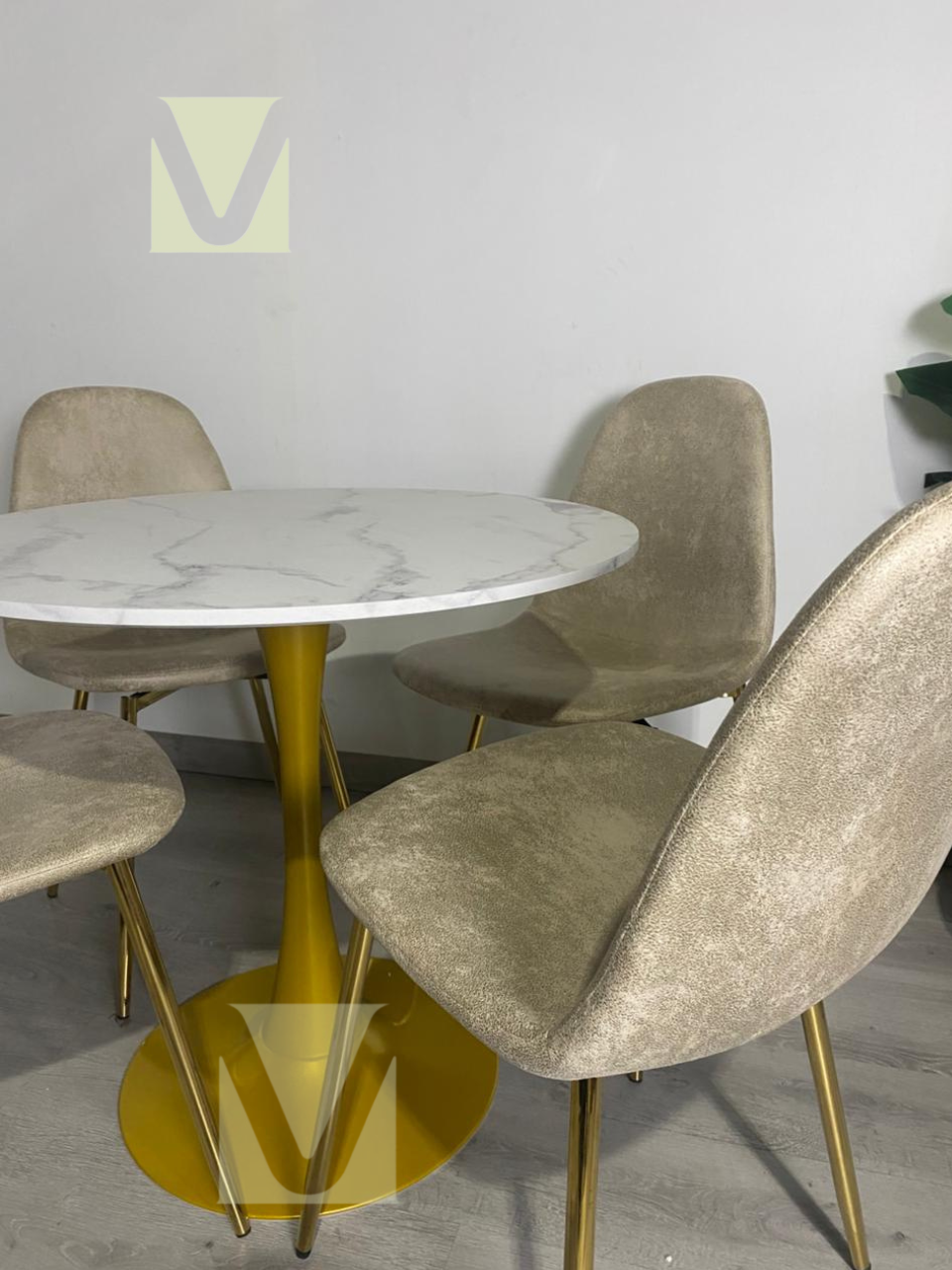 Comedor Alma tulip Vintage Gold 4P