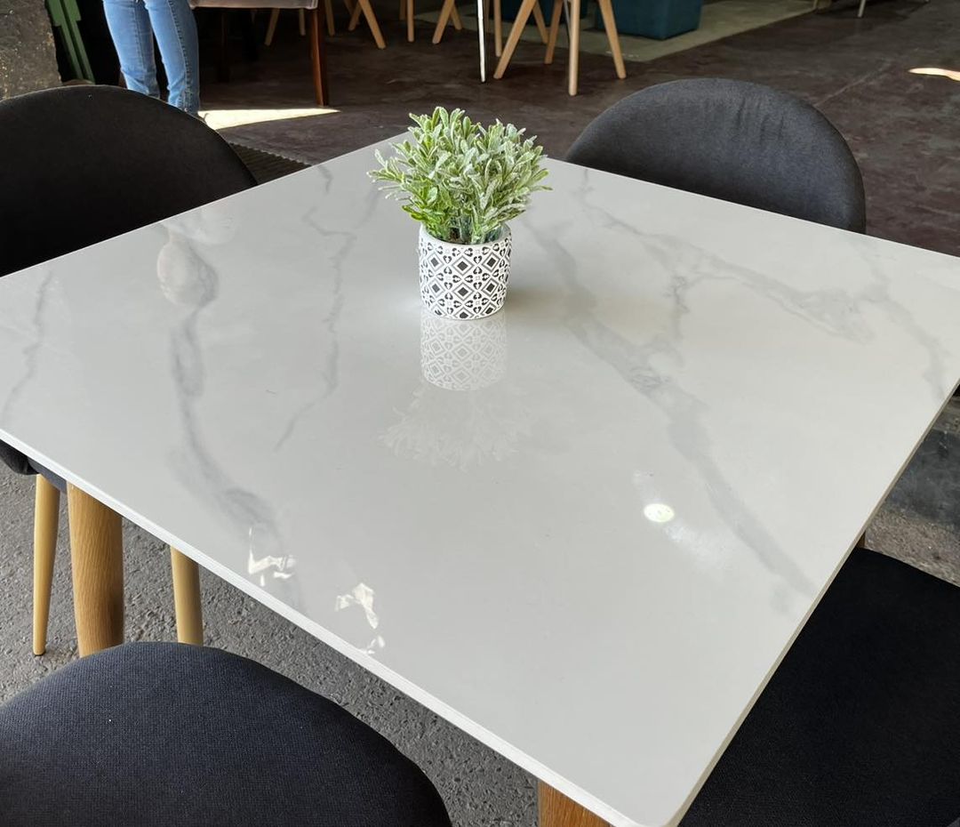Comedor Imperial Lino Cuarzo Calacatta Soft