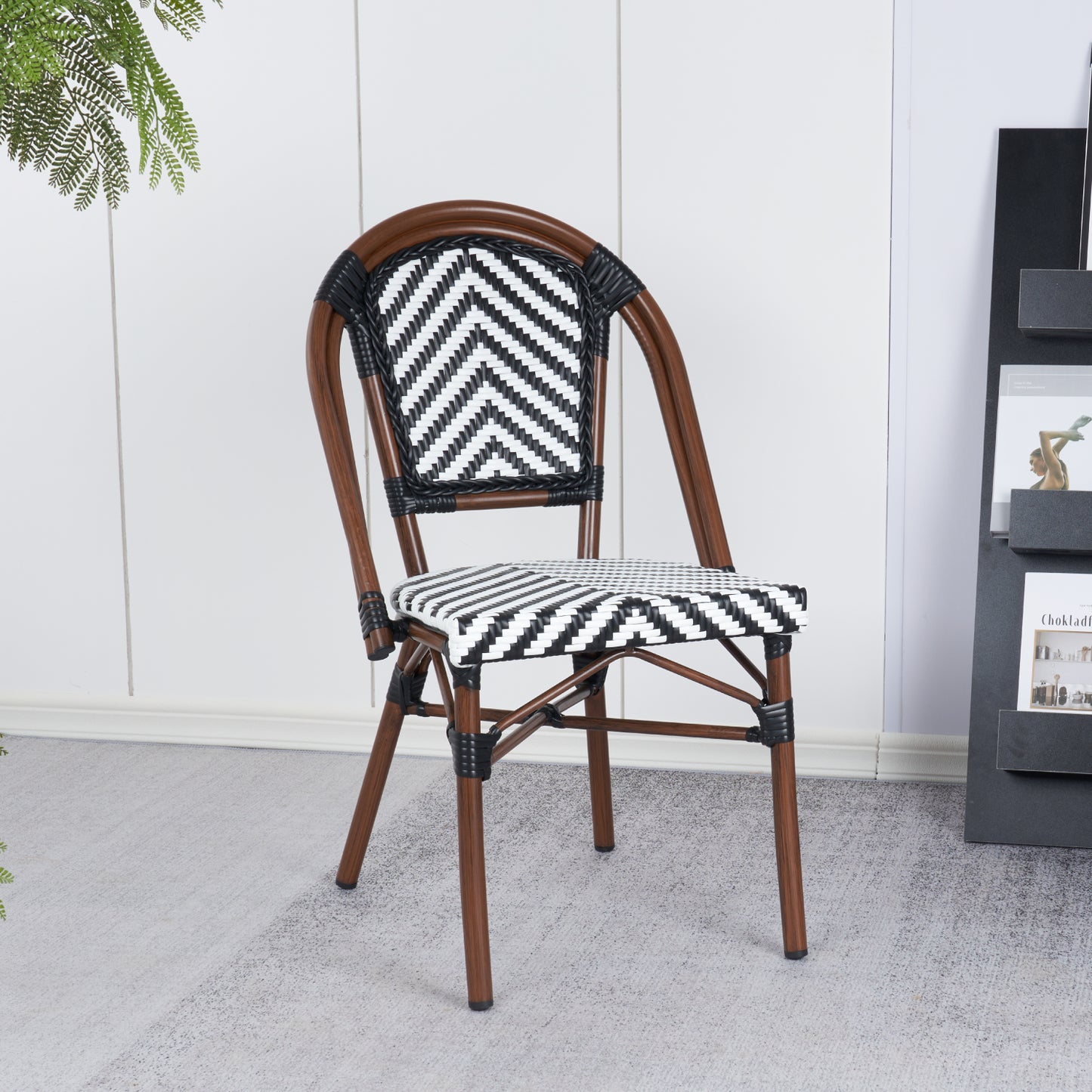 Silla Bistro Parisina Rattan Blanco y Negro