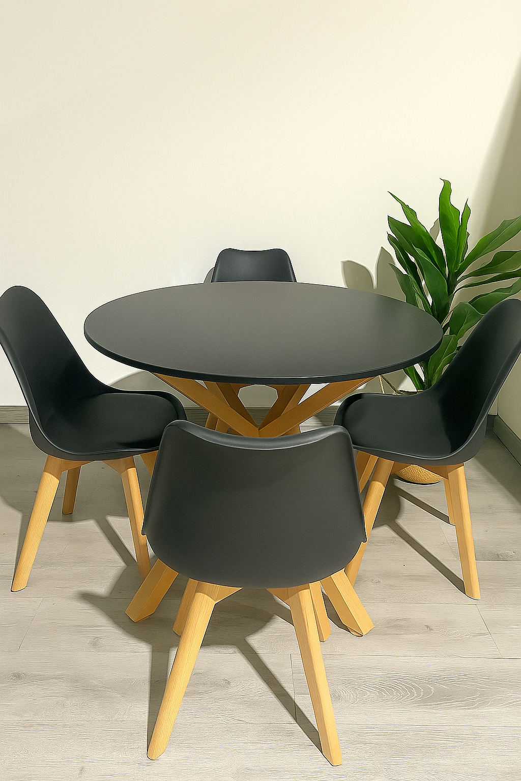 Comedor Tulip Cross Hood 4P