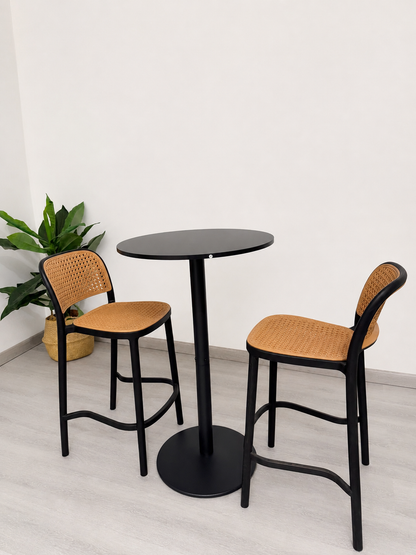 Set de Terraza Taburete Delta y Mesa Guji D60