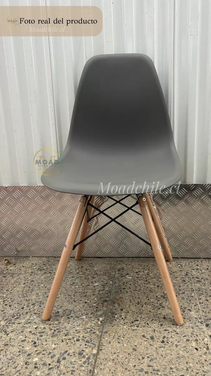Juego de Comedor Eames Round Madera 4P