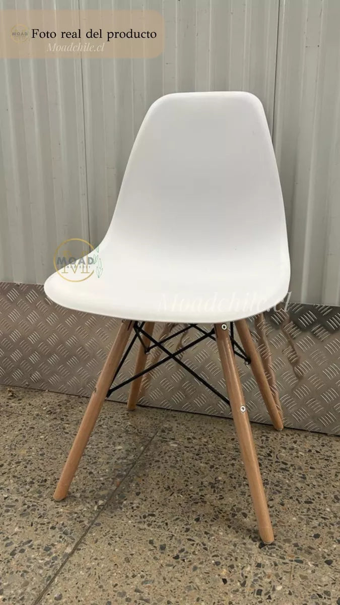 Juego de Comedor Eames Round Madera 4P