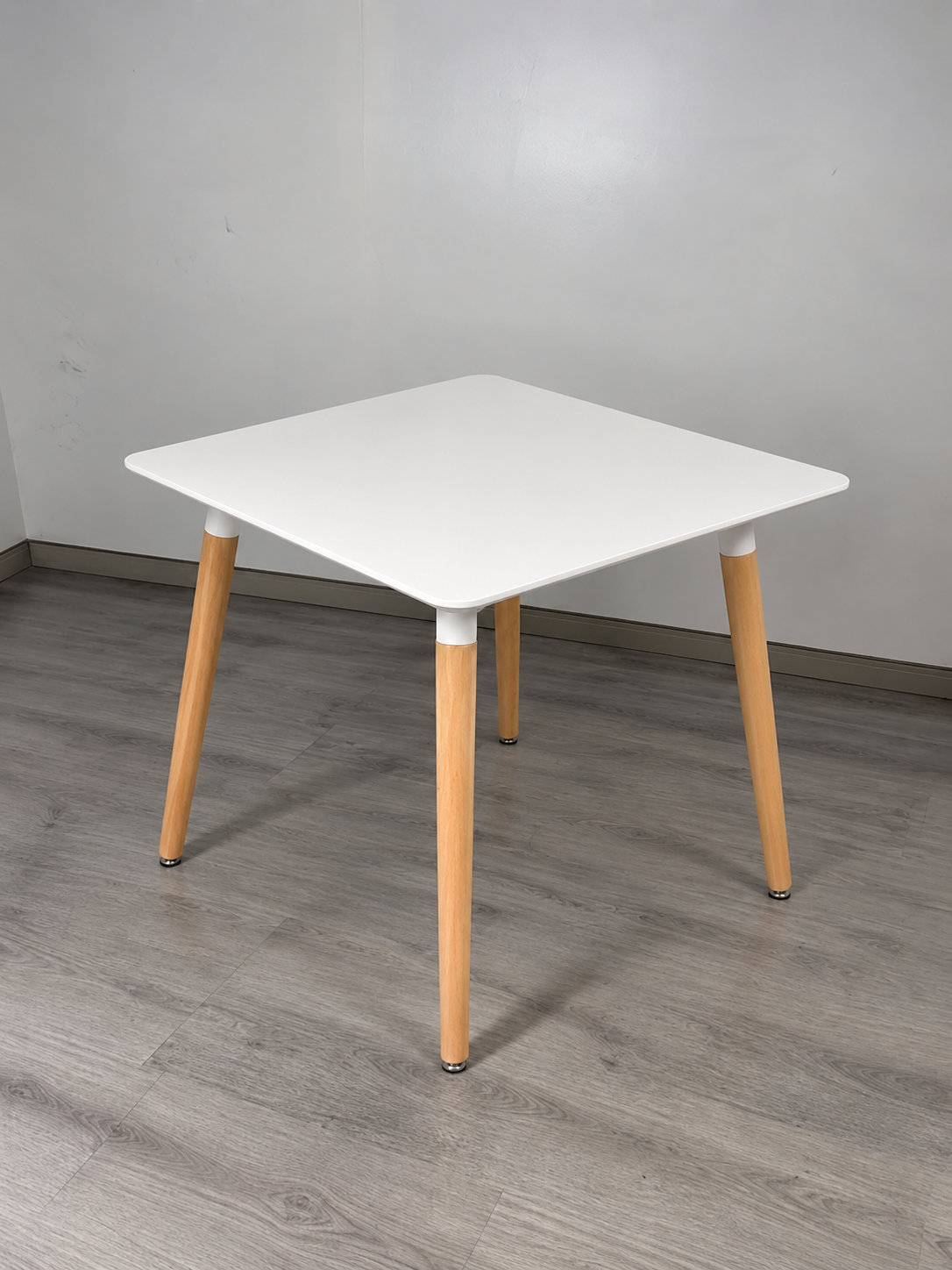Comedor Radar Eames Cuadrado 4P
