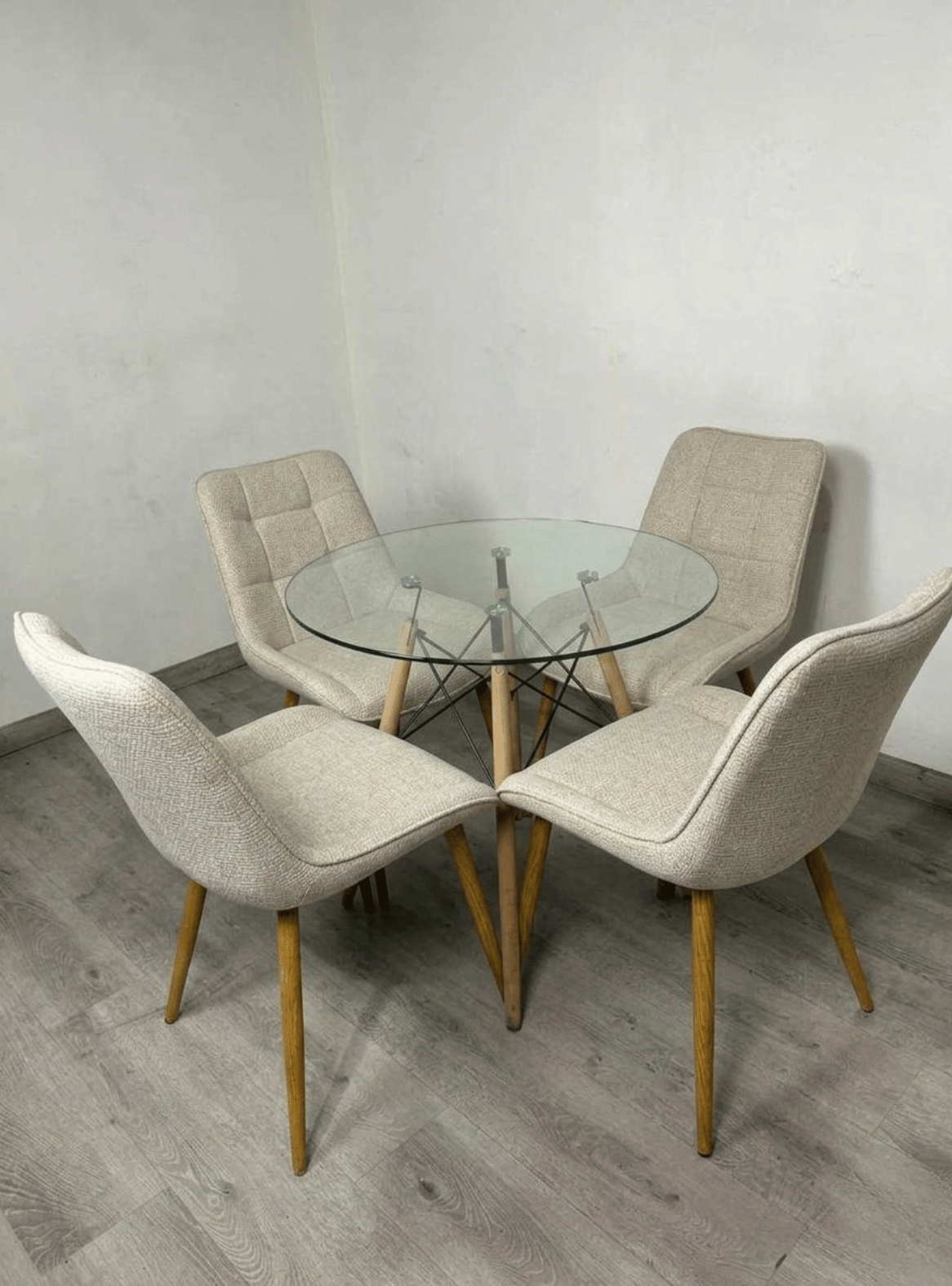 Comedor Redondo Capitone Arpillera Eames