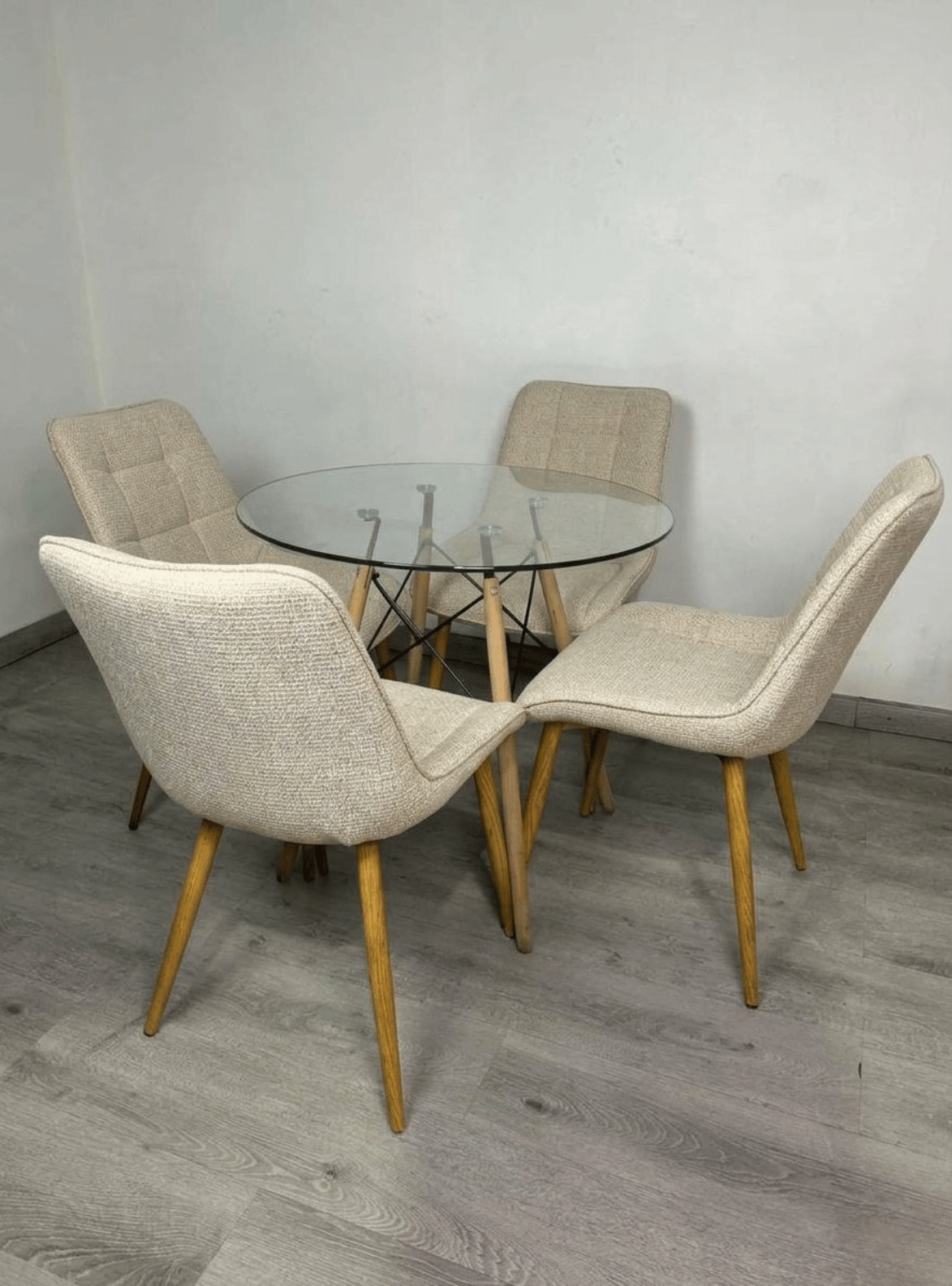 Comedor Redondo Capitone Arpillera Eames