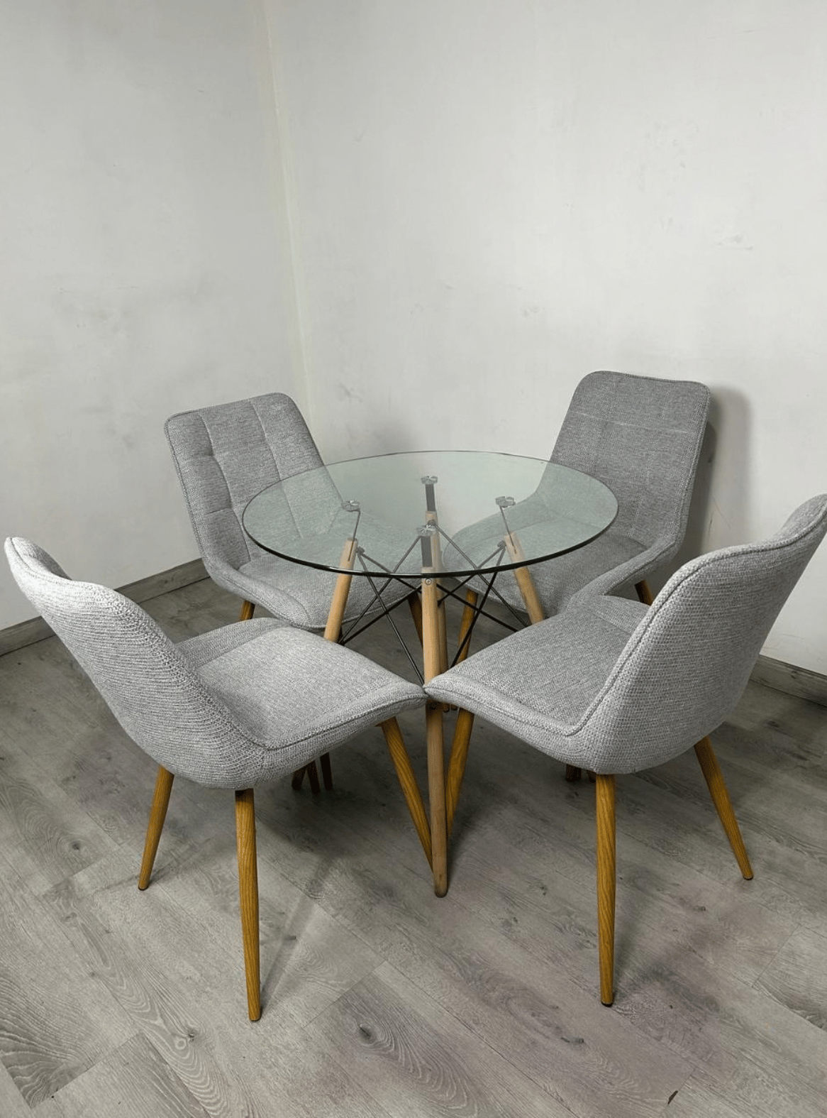 Comedor Redondo Capitone Arpillera Eames