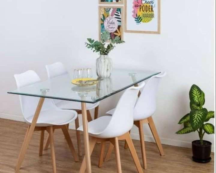 Comedor Minimalista Tulip 4P