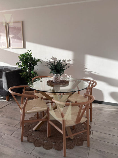 Comedor Arnaiz Cross Wishbone