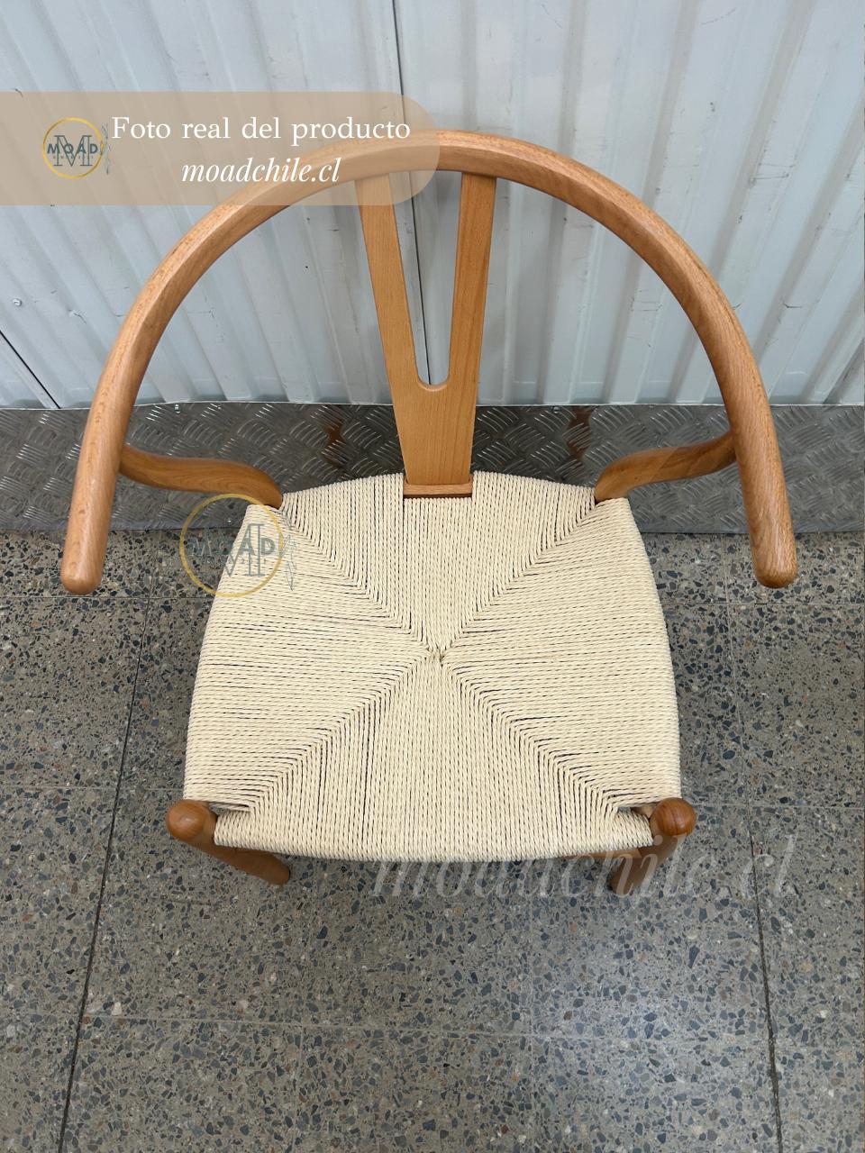 Comedor Arnaiz Cross Wishbone