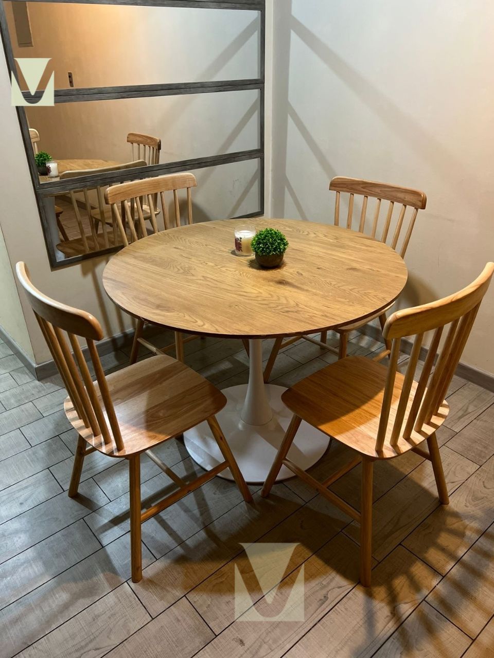 Comedor Tulip Windsor Middleton 4P