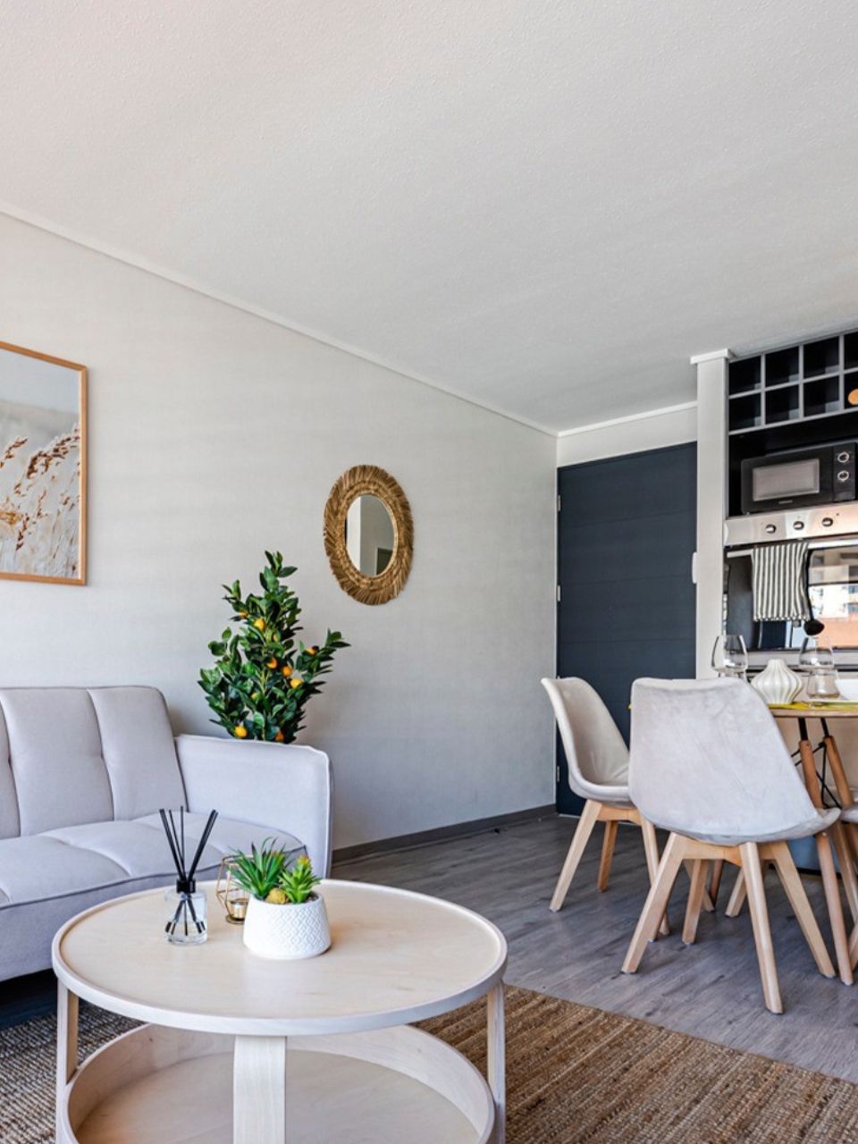 Comedor Eames Soft Tulip 4 personas
