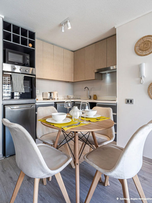 Comedor Eames Soft Tulip 4 personas