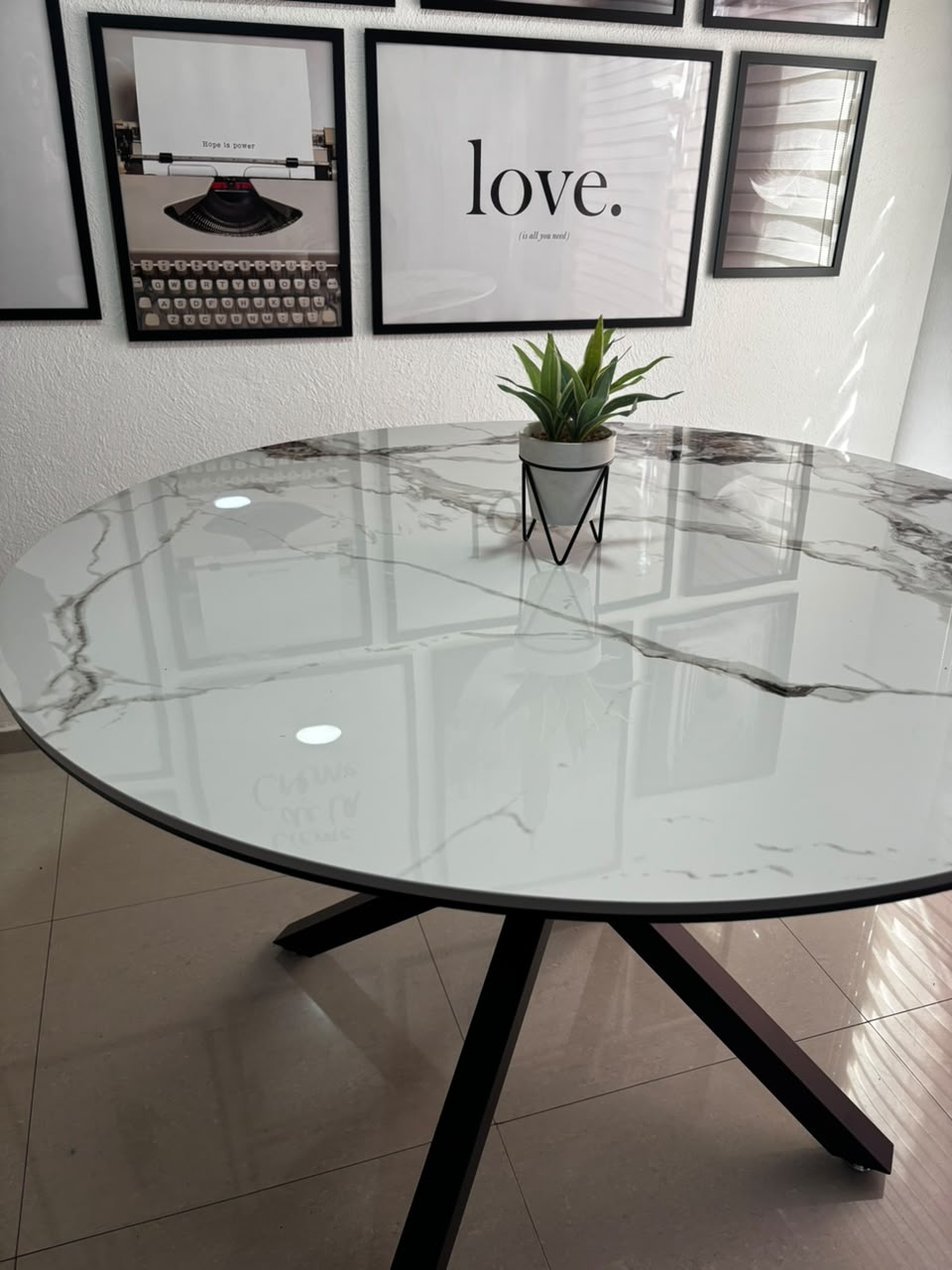 Mesa Cross Stone Black Redonda 120Cm