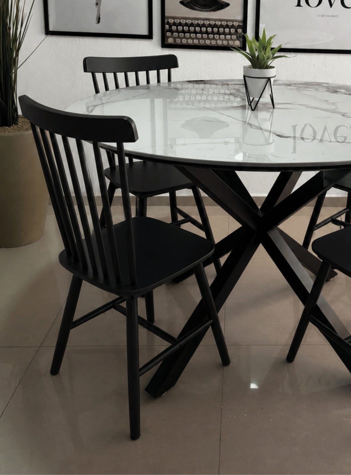 Comedor Cross Redondo Windsor Stone Black 4P