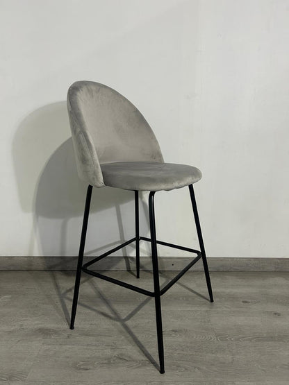 Taburete Tokio Terciopelo 66cm Patas Negras